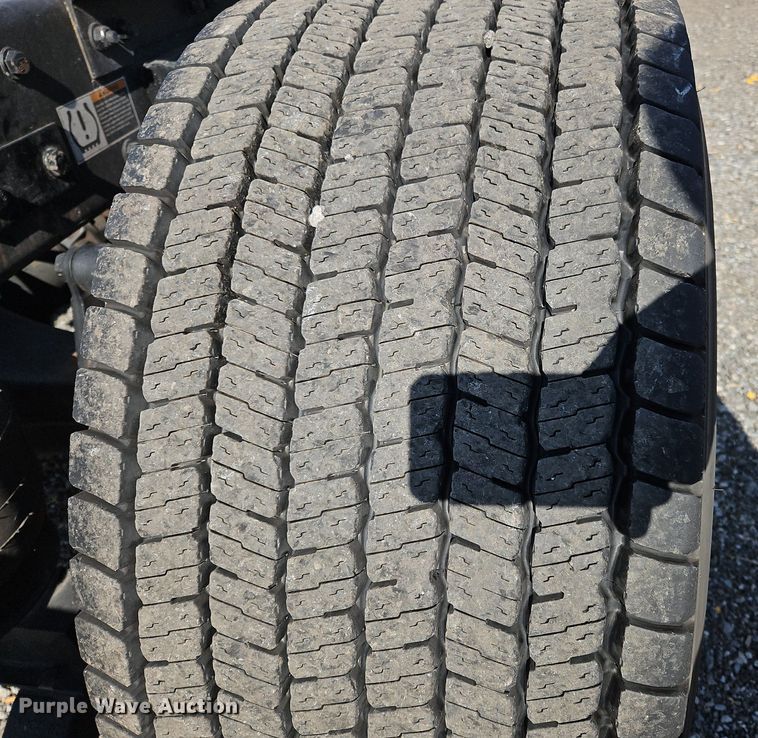 image for item OK9803 2020 Kenworth  T680 semi truck