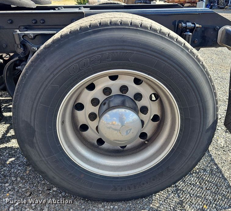 image for item OK9803 2020 Kenworth  T680 semi truck