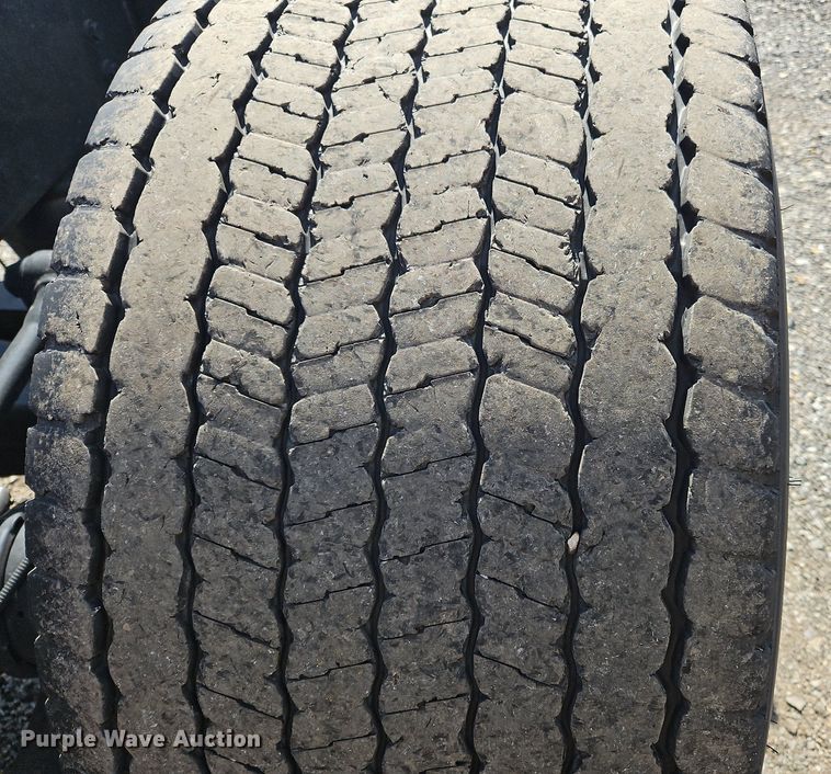 image for item OK9803 2020 Kenworth  T680 semi truck