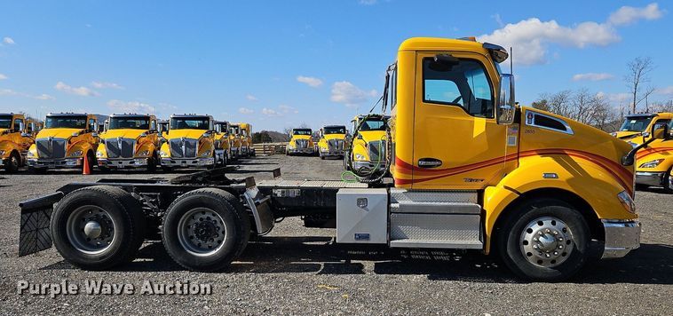image for item OK9804 2020 Kenworth  T680 semi truck