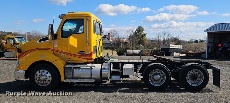 image for item OK9804 2020 Kenworth  T680 semi truck