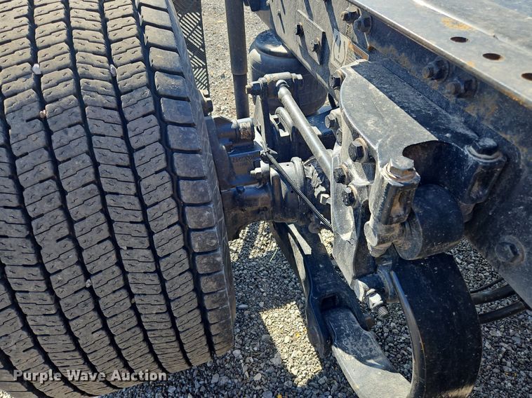 image for item OK9804 2020 Kenworth  T680 semi truck