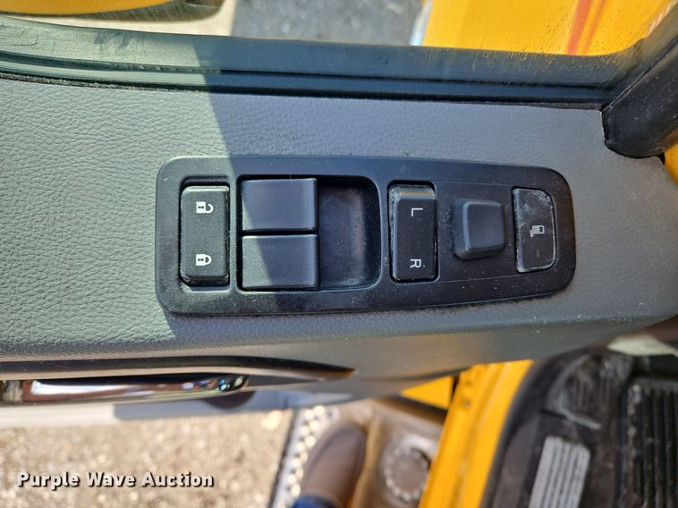 image for item OK9804 2020 Kenworth  T680 semi truck