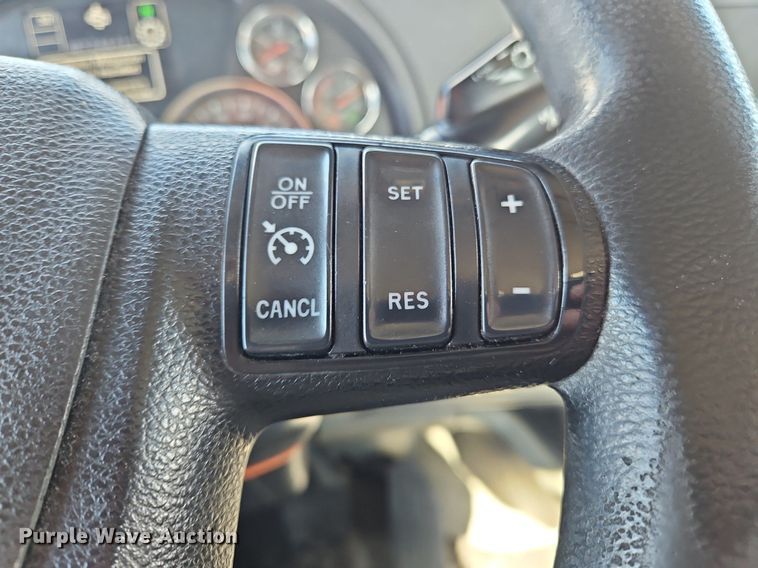 image for item OK9804 2020 Kenworth  T680 semi truck