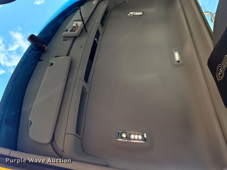 image for item OK9804 2020 Kenworth  T680 semi truck