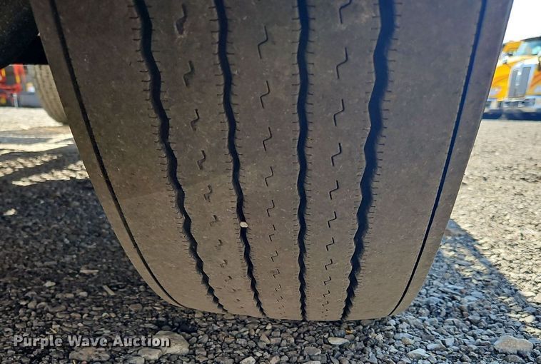 image for item OK9804 2020 Kenworth  T680 semi truck