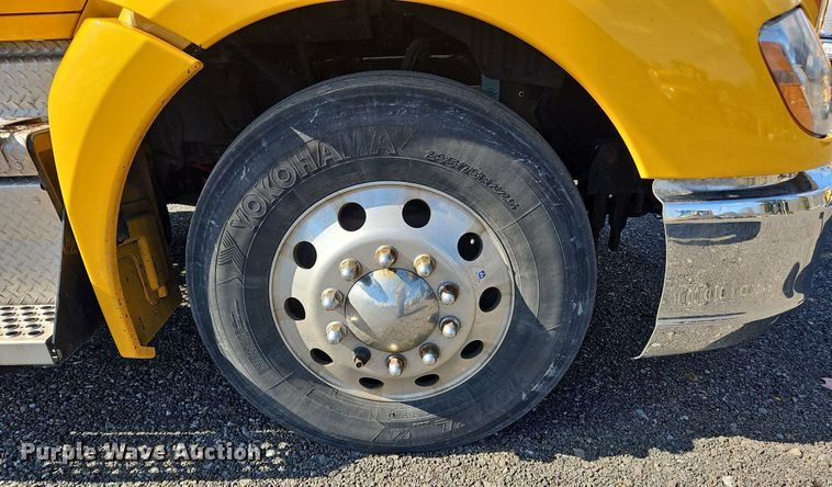 image for item OK9804 2020 Kenworth  T680 semi truck