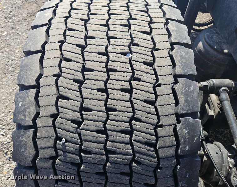 image for item OK9804 2020 Kenworth  T680 semi truck