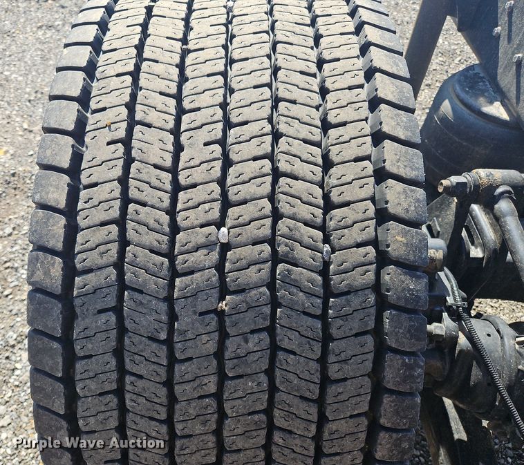 image for item OK9804 2020 Kenworth  T680 semi truck