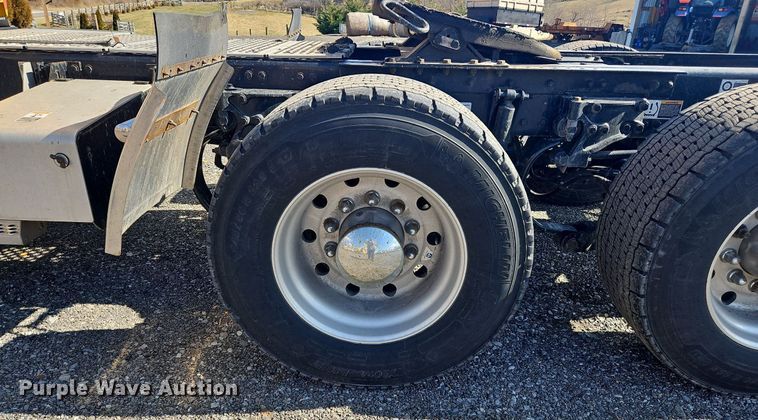 image for item OK9804 2020 Kenworth  T680 semi truck