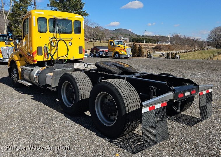 image for item OK9805 2020 Kenworth  T680 semi truck