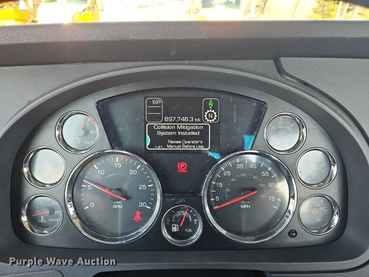 image for item OK9805 2020 Kenworth  T680 semi truck