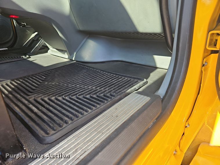 image for item OK9805 2020 Kenworth  T680 semi truck