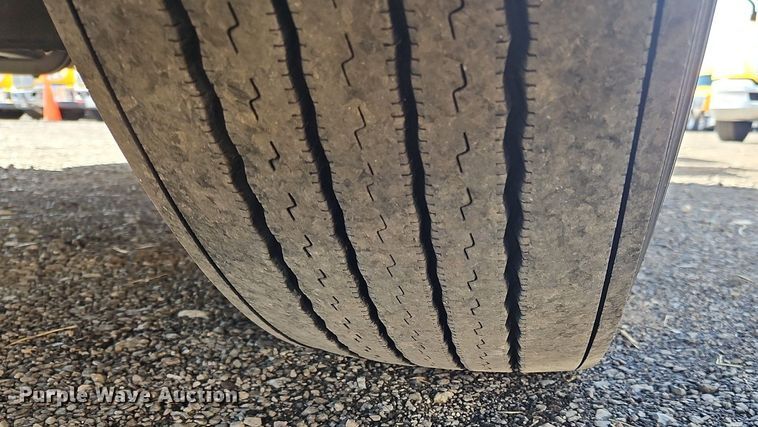 image for item OK9805 2020 Kenworth  T680 semi truck