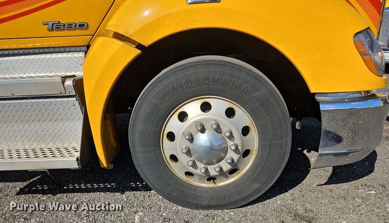 image for item OK9805 2020 Kenworth  T680 semi truck