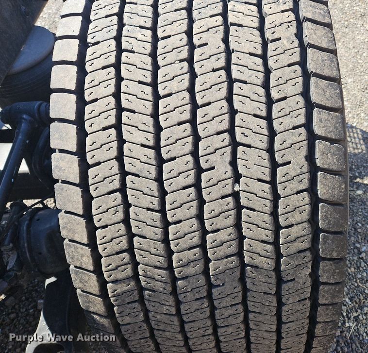 image for item OK9805 2020 Kenworth  T680 semi truck