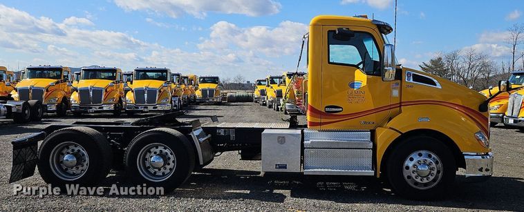 image for item OK9806 2020 Kenworth  T680 semi truck