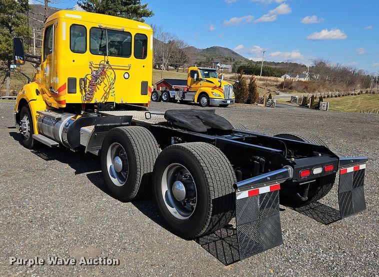 image for item OK9806 2020 Kenworth  T680 semi truck