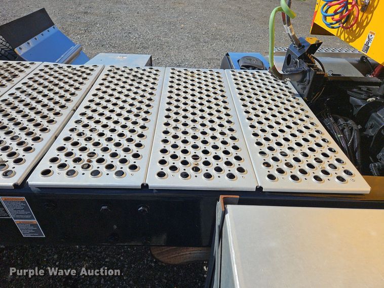 image for item OK9806 2020 Kenworth  T680 semi truck