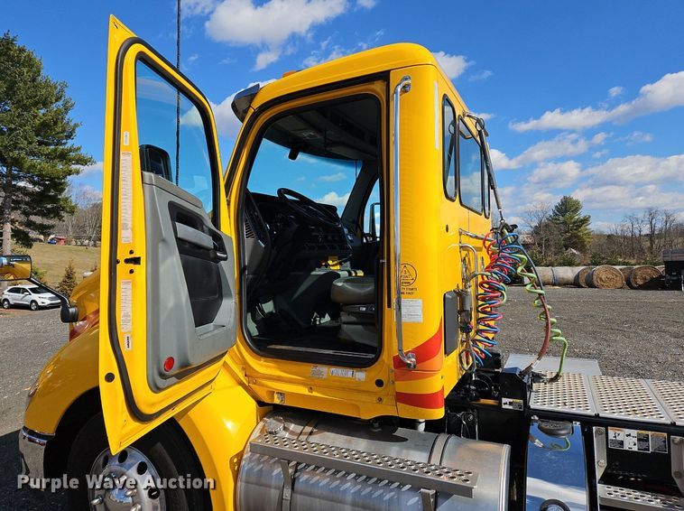 image for item OK9806 2020 Kenworth  T680 semi truck