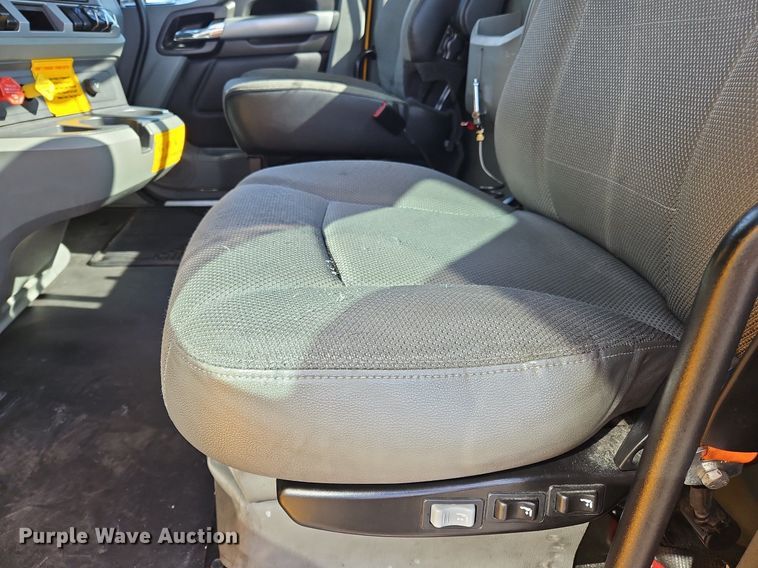 image for item OK9806 2020 Kenworth  T680 semi truck