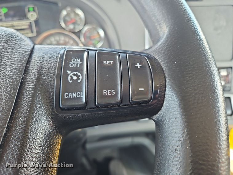 image for item OK9806 2020 Kenworth  T680 semi truck