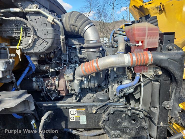 image for item OK9806 2020 Kenworth  T680 semi truck