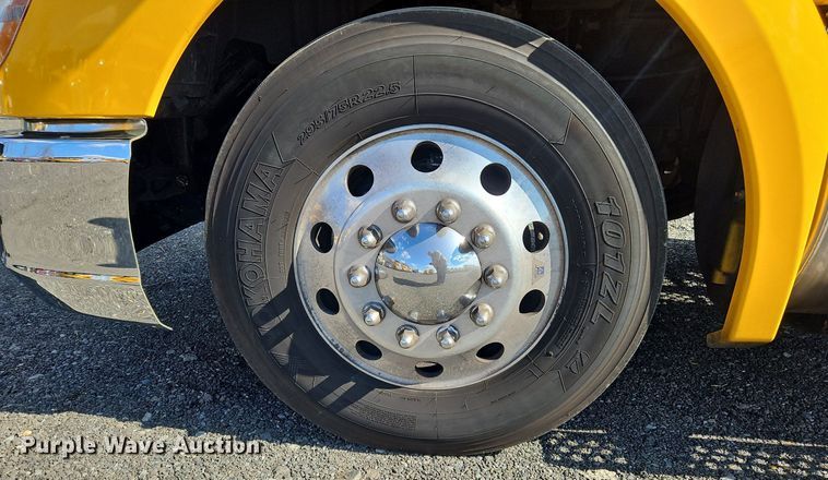 image for item OK9806 2020 Kenworth  T680 semi truck