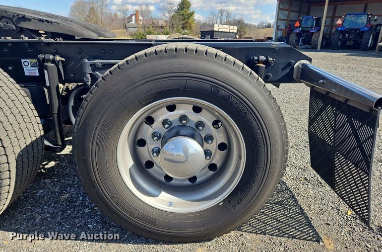 image for item OK9806 2020 Kenworth  T680 semi truck