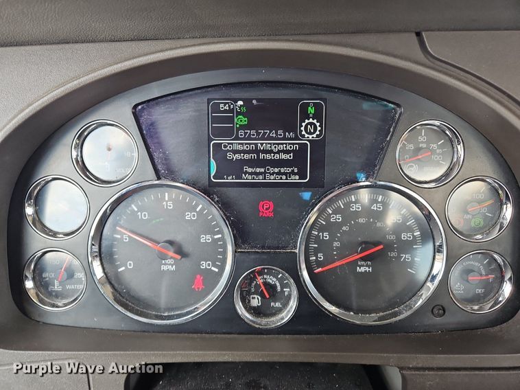 image for item OK9807 2019 Kenworth  T680 semi truck