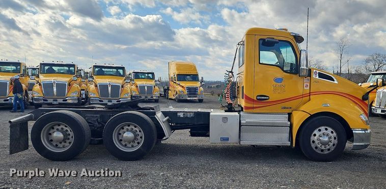image for item OK9808 2021 Kenworth  T680 semi truck