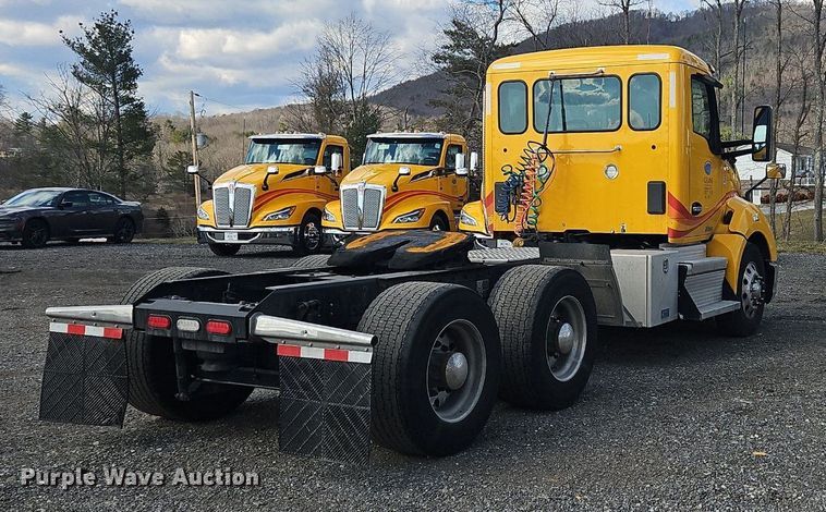 image for item OK9808 2021 Kenworth  T680 semi truck