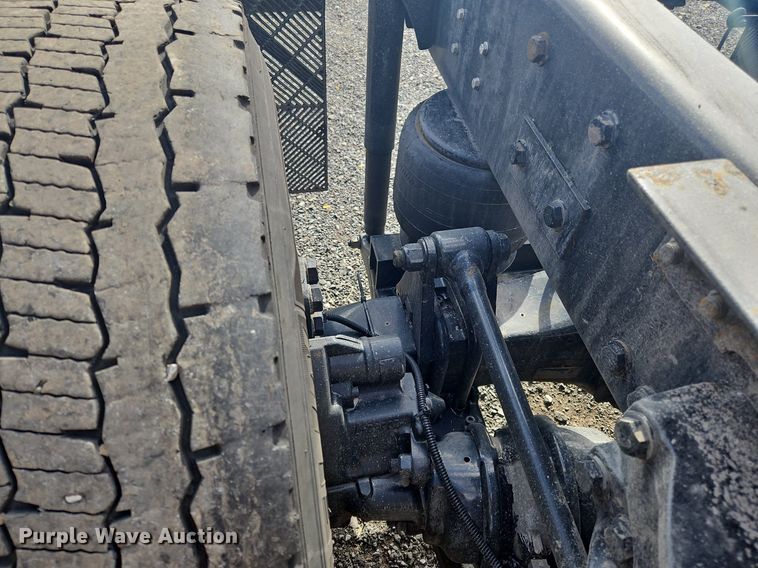 image for item OK9808 2021 Kenworth  T680 semi truck