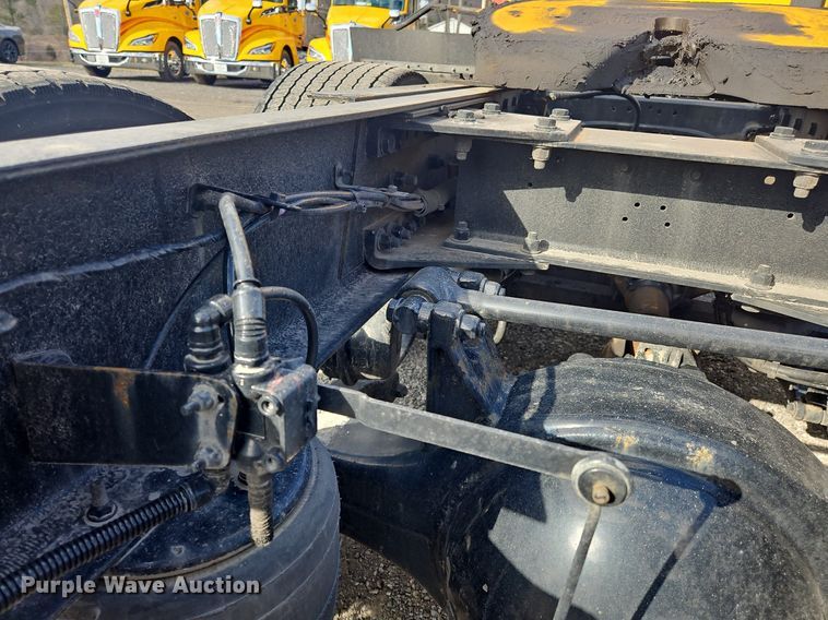 image for item OK9808 2021 Kenworth  T680 semi truck