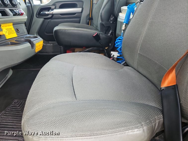 image for item OK9808 2021 Kenworth  T680 semi truck