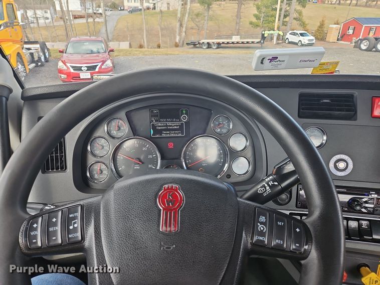 image for item OK9808 2021 Kenworth  T680 semi truck