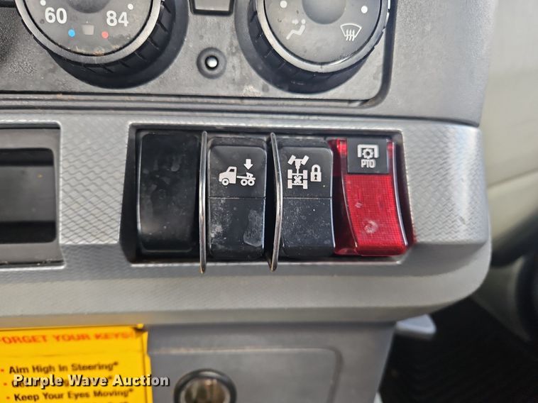 image for item OK9808 2021 Kenworth  T680 semi truck