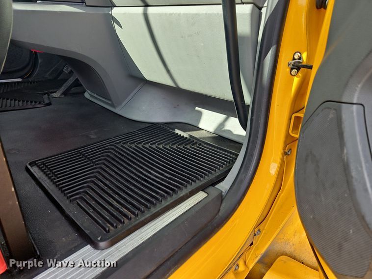 image for item OK9808 2021 Kenworth  T680 semi truck