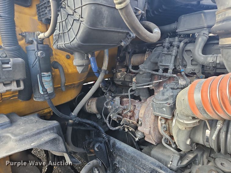 image for item OK9808 2021 Kenworth  T680 semi truck