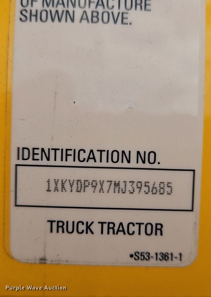 image for item OK9808 2021 Kenworth  T680 semi truck