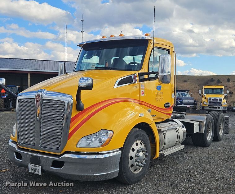 image for item OK9809 2020 Kenworth  T680 semi truck
