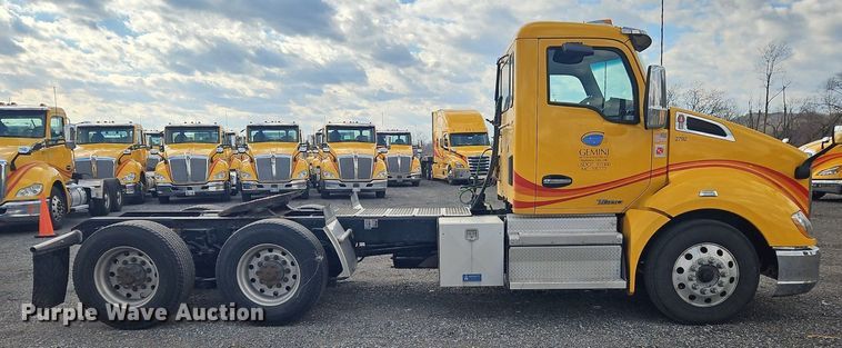 image for item OK9809 2020 Kenworth  T680 semi truck