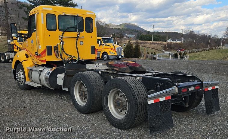 image for item OK9809 2020 Kenworth  T680 semi truck