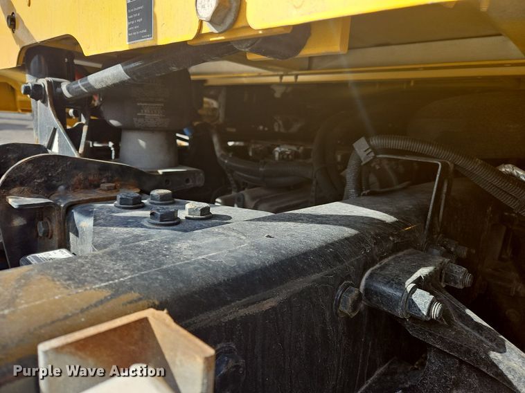 image for item OK9809 2020 Kenworth  T680 semi truck