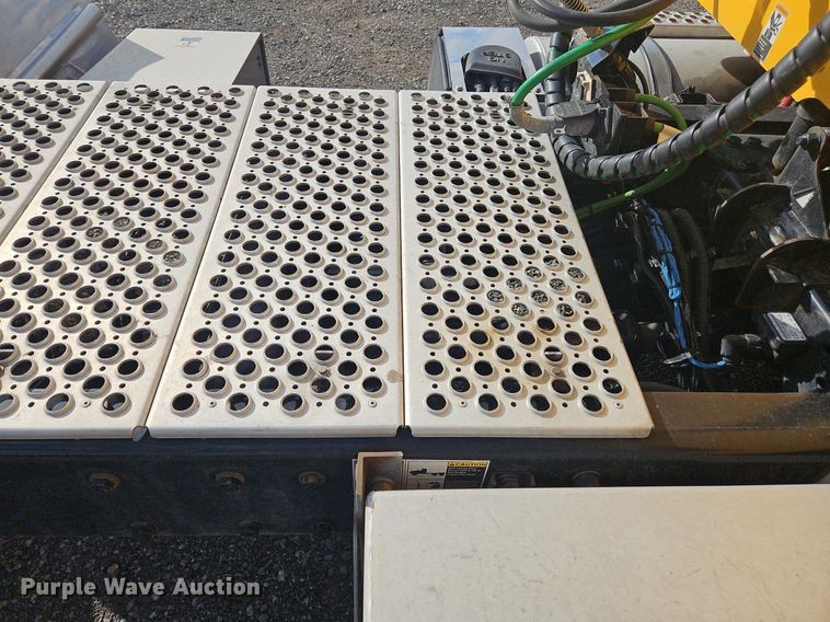 image for item OK9809 2020 Kenworth  T680 semi truck