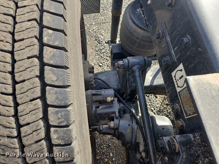 image for item OK9809 2020 Kenworth  T680 semi truck