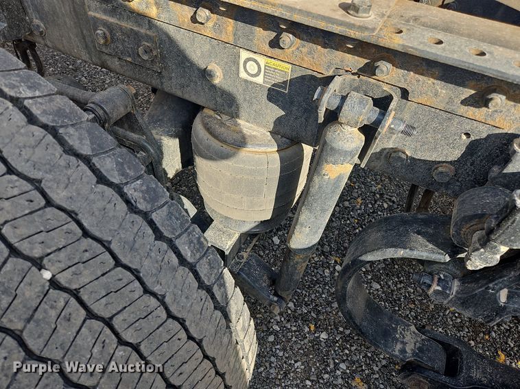 image for item OK9809 2020 Kenworth  T680 semi truck