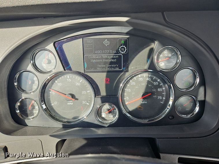 image for item OK9809 2020 Kenworth  T680 semi truck