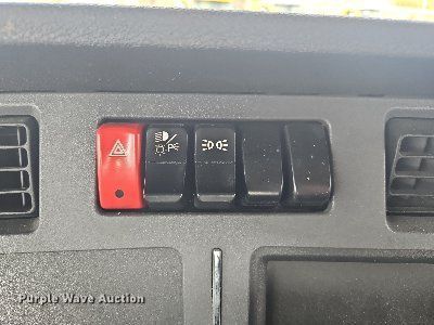 image for item OK9809 2020 Kenworth  T680 semi truck