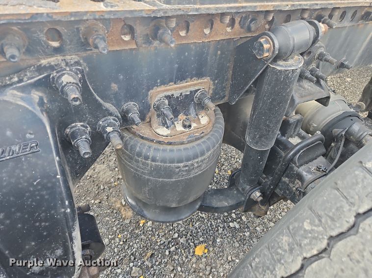 image for item OK9810 2018 Freightliner  Cascadia  semi truck